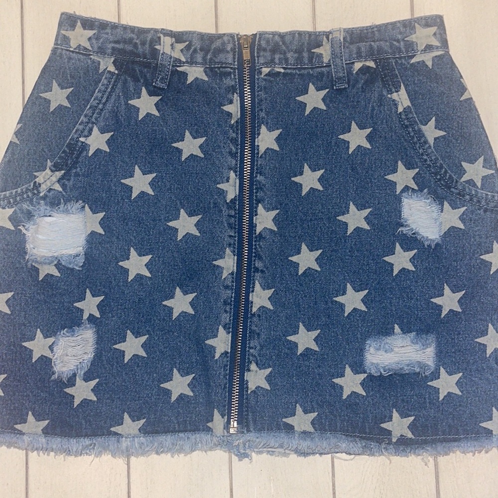 Superdown denim Superdown Kayla mini skirt star medium wash flawless revolve - Picture 3 of 7